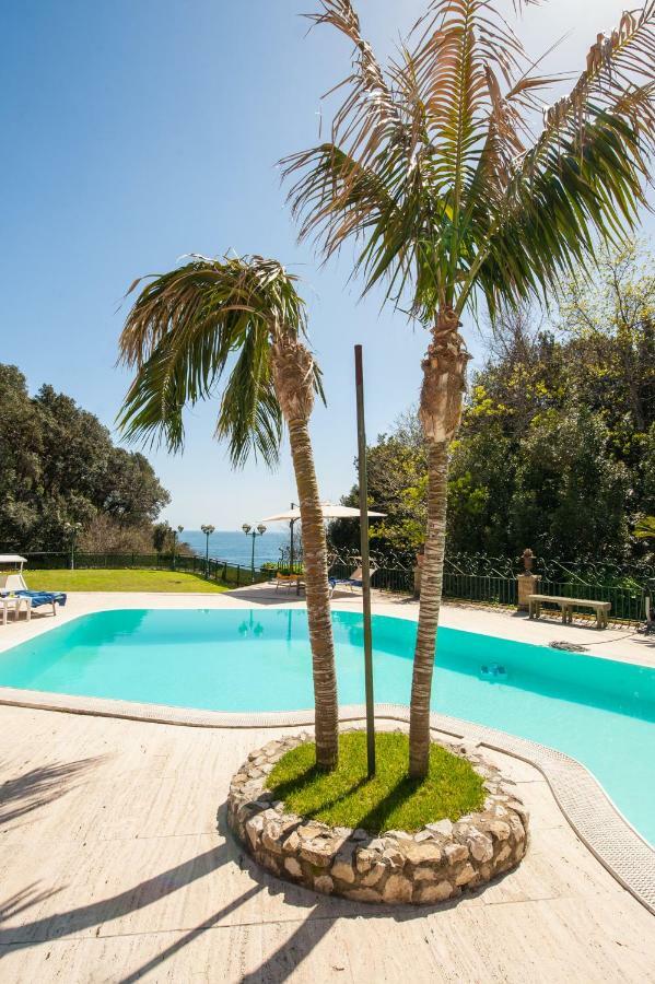 Holidays Naples Family - Pool In Front Of Capri エクステリア 写真